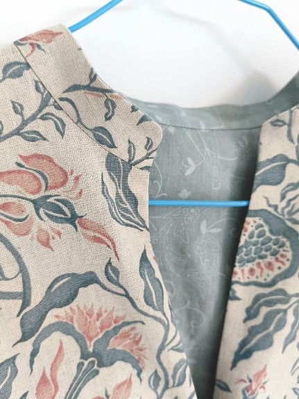 Жилет из полульна и сатина