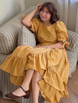 Платье из вареного хлопка в цвете темная горчица