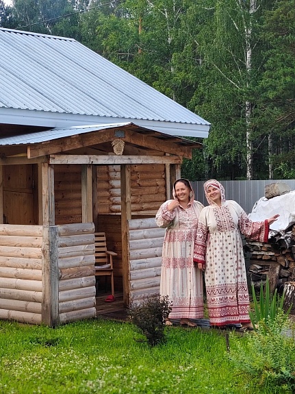 Халаты из полульна "Вышивка" и "Лошадки"