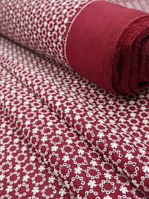 Шитье "Вышитый веночек" цв.бордово-красный, ш.1.5м (вышит.часть1.37м), батист, хлопок-100%, 80гр/м.кв