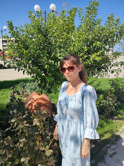 Платье из фактурного хлопка с мережкой