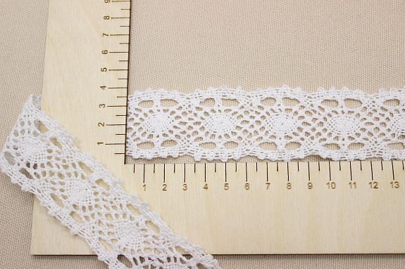 Кружево цв.белый, ш.40мм, хлопок-90%, п/э-10%
