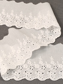 Шитье цв.молочно-белый (общая ширина 90мм, ширина вышивки 60мм), хлопок-100%, батист