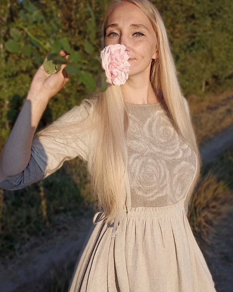 Роскошное платье из полульна