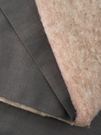 Термополотно с верблюжьей шерстью, ш.1.5м, натур.волокно-35%, полиэфир-65%, 300гр/м.кв