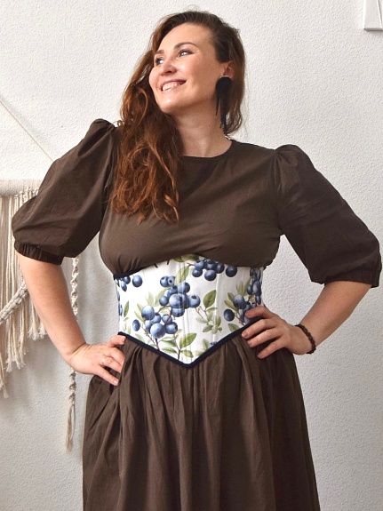 Корсет из ткани дак "Сочные гроздья"