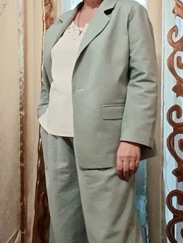 Женский брючный костюм из постельного полульна