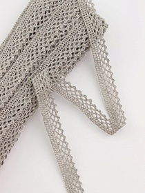 Кружево цв.серо-бежевый с оливковым оттенком, ш.10мм, хлопок-90%, п/э-10%, 10м, рис.129/5