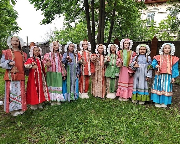 Костюмы в народном стиле для выступлений из импортного хлопка, бязи, ситца и вареного хлопка