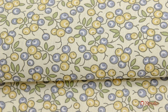 Импорт. хлопок "Мелкие ягодки" цв.бежевый/джинс, ш.1.45м, хлопок-100%, 105гр/м.кв