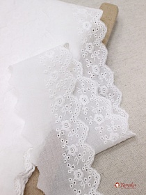 Шитье цв.молочно-белый (общая ширина 65мм, ширина вышивки 35мм), хлопок-100%, батист#008615