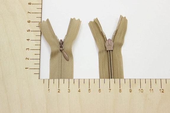 Молния потайная н/р цв.песочный, 20см, нейлон
