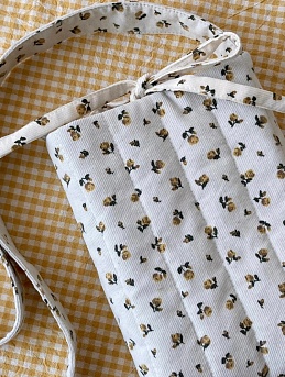 Сумка для телефона из микровельвета "Маленькие горчичные розочки"