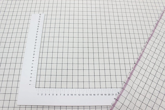 Вареный (стираный) хлопок "Черная клетка (1.6*1.8см) на молочно-белом", ш.2.5м, хл-100%, 115гр/м.кв