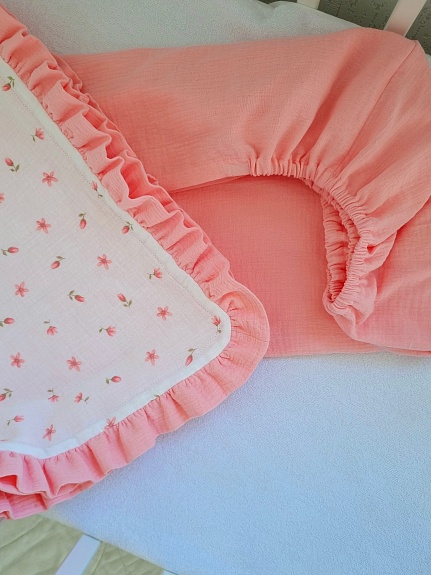 Детское одеяло из муслина "Бутончики - цветочки"