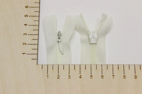 Молния потайная н/р цв.шампань-2, 20см, нейлон