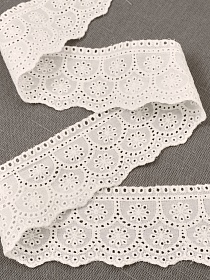 Шитье цв.молочно-белый (общая ширина 50мм, ширина вышивки 50мм), хлопок-100%, батист
