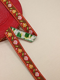 Жак.лента 24мм Белые/желтые цветы на красном, рис.8866/1