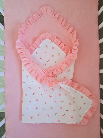 Детское одеяло из муслина "Бутончики - цветочки"