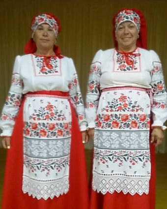 Народные костюмы для творческого коллектива