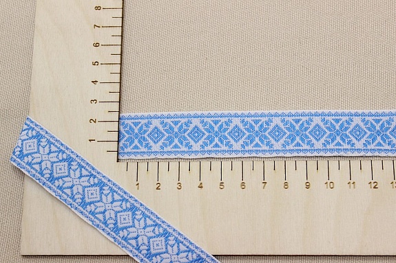 Жак.лента 23мм Снежинка-орнамент (цв.лазурный) на белом