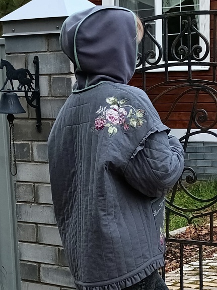 Стильная куртка из полульна