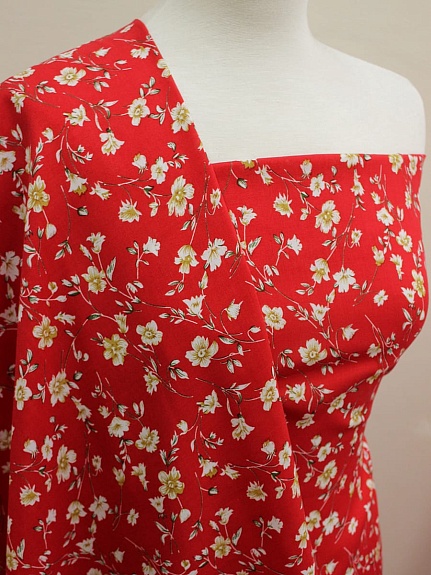 Штапель "Полонез" (горчичные цветы на красном), ш.1.44м, вискоза-100%, 90гр/м.кв