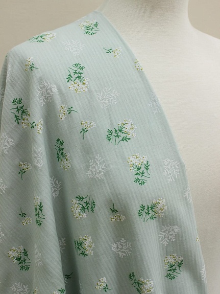 Плательный хлопок "Веточки ромашки" цв.бл.голубой мох, ш.1.45м, хлопок-100%, 105гр/м.кв