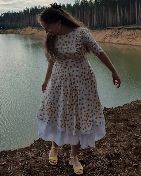 Платье с рюшами из плательной вискозы "Календула"