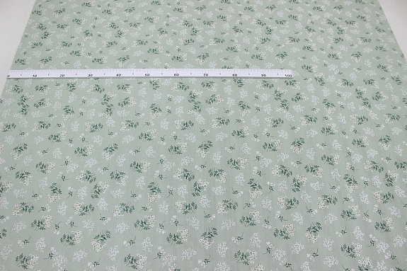 Фактурный хлопок с мережкой-полосой "Веточки ромашки на морозной мяте", ш.1.46м, хл-100%, 110гр/м.кв