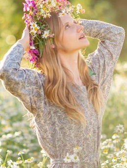 Платье из бязи "Серо-голубые восточные огурчики на серо-бежевом"