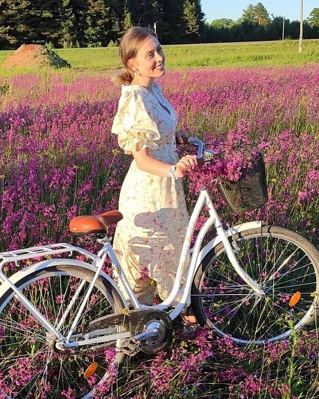 Платье из импортного хлопка с пышными руками*