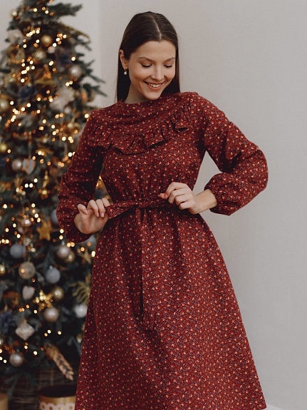 Платье из Теплого хлопка "Веточки-цветочки на бордово-красном"