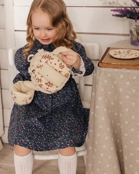 Детское платье из импортного хлопка "Кукольная нежность" (выкройка платья - D-0007)