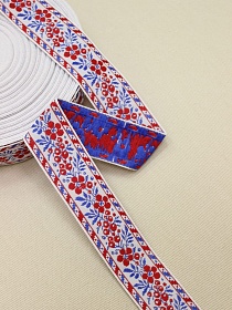 Жак.лента 32мм Красные ягодки-цветочки (синие листочки) на белом