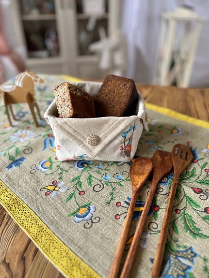 Хлебница и дорожка на стол с кружевной отделкой*
