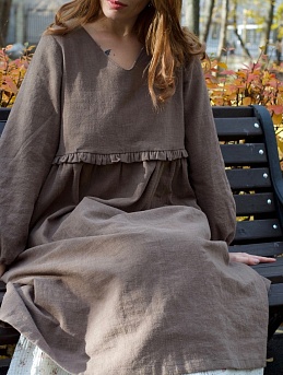 Кофейное платье из крапивы Рами