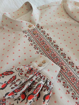 Рубашка из полульна "Вышивка павлины на серо-бежевом"