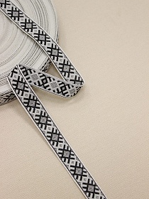 Жак.лента 18мм Черный оберег на белом#034714