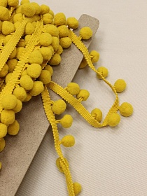 Тесьма "Помпоны" цв.светло-горчичный, шир.тесьмы без помпона-10мм; помпон Ø-15мм, п/э-100%