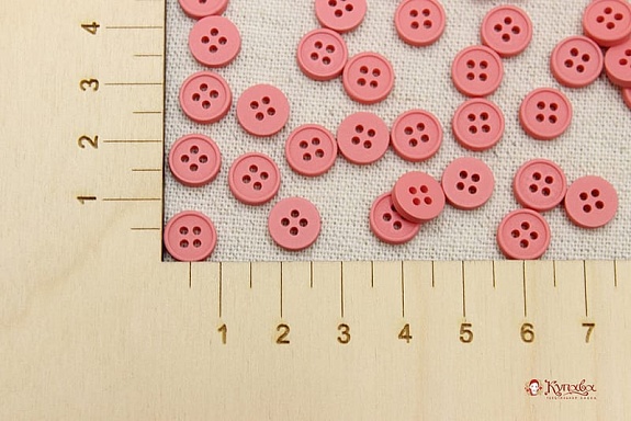 Пуговица пластмасса, цв.бледный розово-красный, 8мм, 4 отверстия