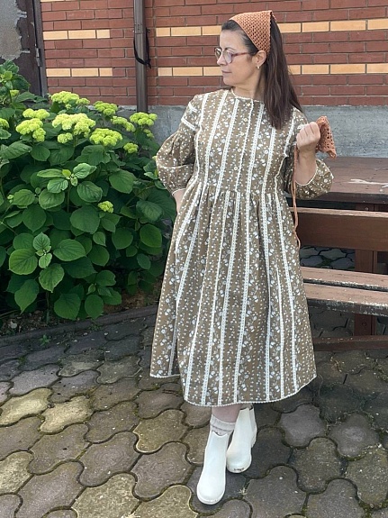 Нежное платье из импортного хлопка "Цветущие дорожки"
