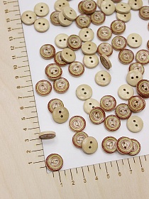 Пуговица дерево с разноцветными кругами, цв.светлое дерево,15мм, 2 отверстия