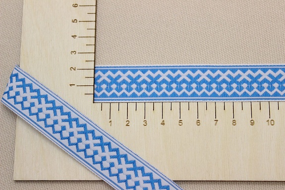 Жак.лента 23мм Бирюзовый оберег на белом