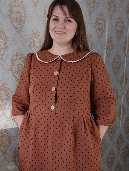 Платье из теплого хлопка "Черный горох (6мм) на глиняно-коричневом"