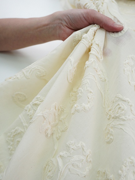 Шитье аппликация 3D "Цветок - завиток" цв.суровый, ш.1.55м (выш.ч.1.3м), хл-100%, батист, 75гр/м.кв