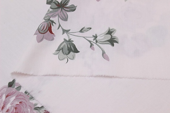 Сатин "Розамель" цв. бледный бело-розовый, ш.1.60м, хлопок-100%, 110гр/м.кв