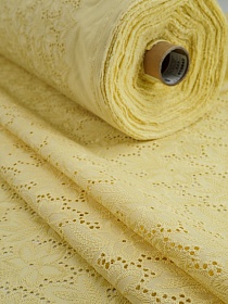 Шитье "Роскошь" цв.светло-банановый, СОРТ2, ш.1.5м (вышит.часть1.35м), батист, хлопок-100%, 80гр/м.кв