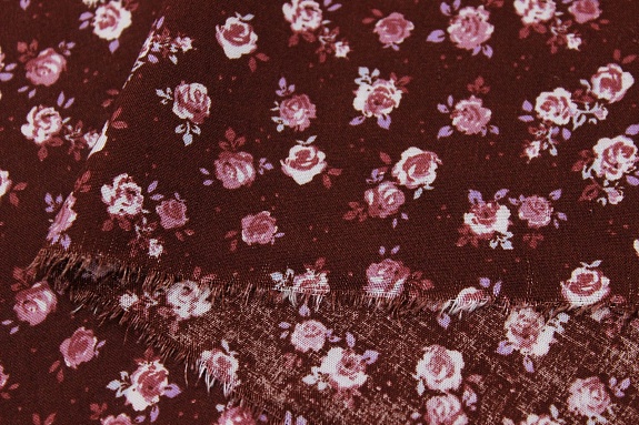 Штапель "Розовое очарование на темном коричнево-бордовом", СОРТ2, ш.1.44м, вискоза-100%, 90гр/м.кв