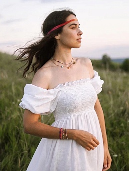 Белоснежное платье из муслина